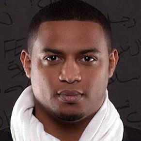 فهد سال ويكيبيديا، السيرة الذاتية عمره اصله