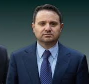 من هو واقن غورلك وزير العدل التركي ويكيبيديا، السيرة الذاتية